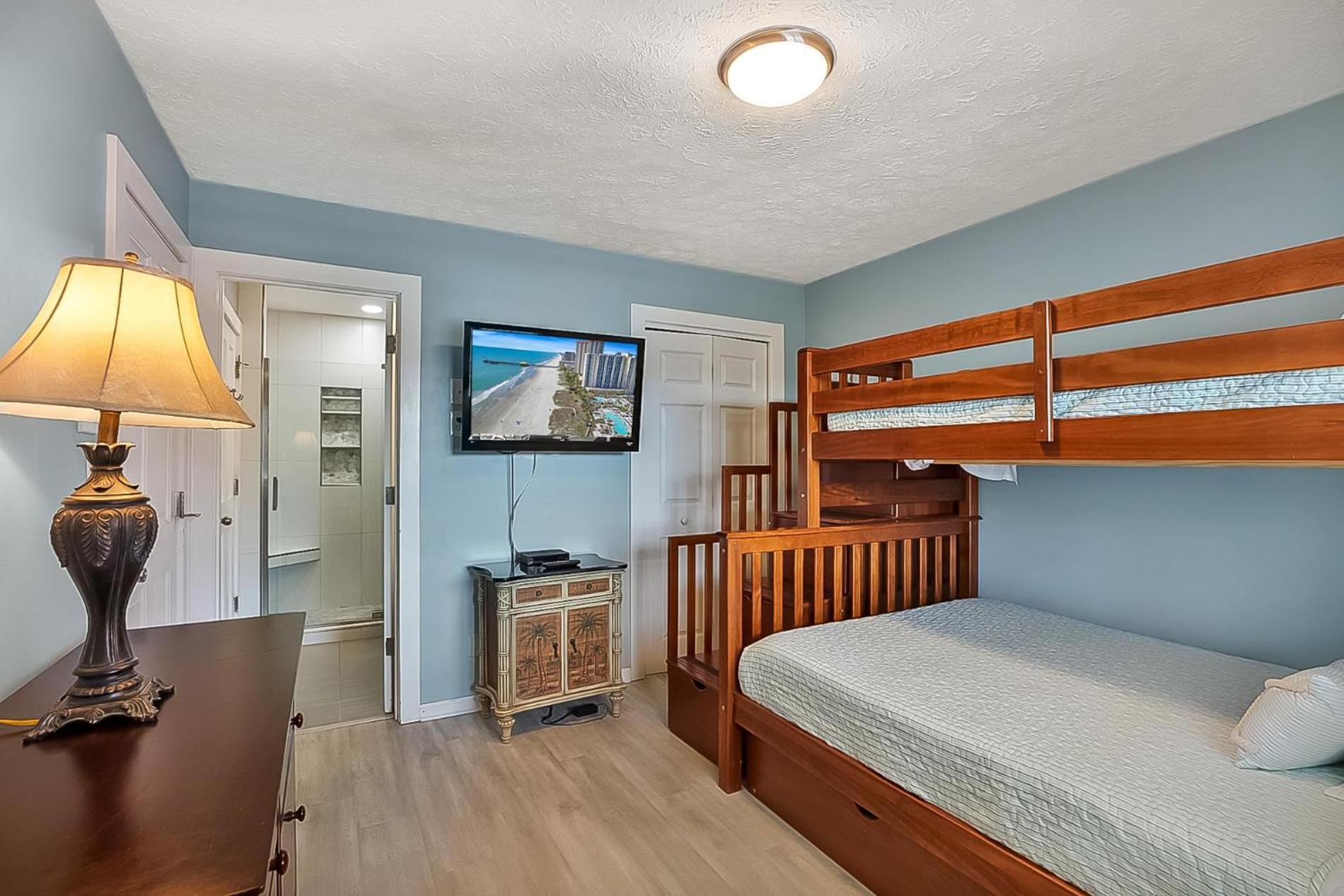 Two Bedroom Steps From The Beach! Shore Dr! Миртл-Бич Экстерьер фото